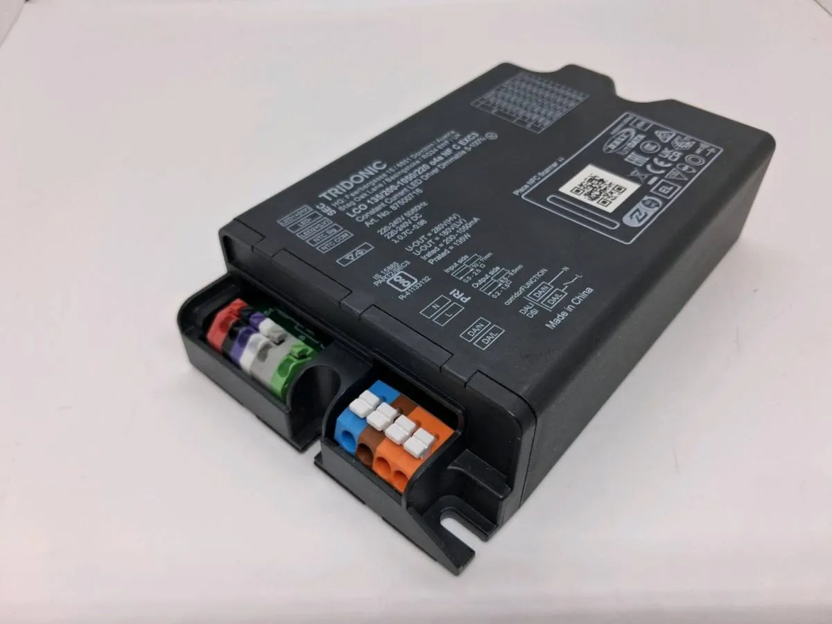 Postage - Tridonic LCO 135/200-1050/220 04a NF C E - Image 1