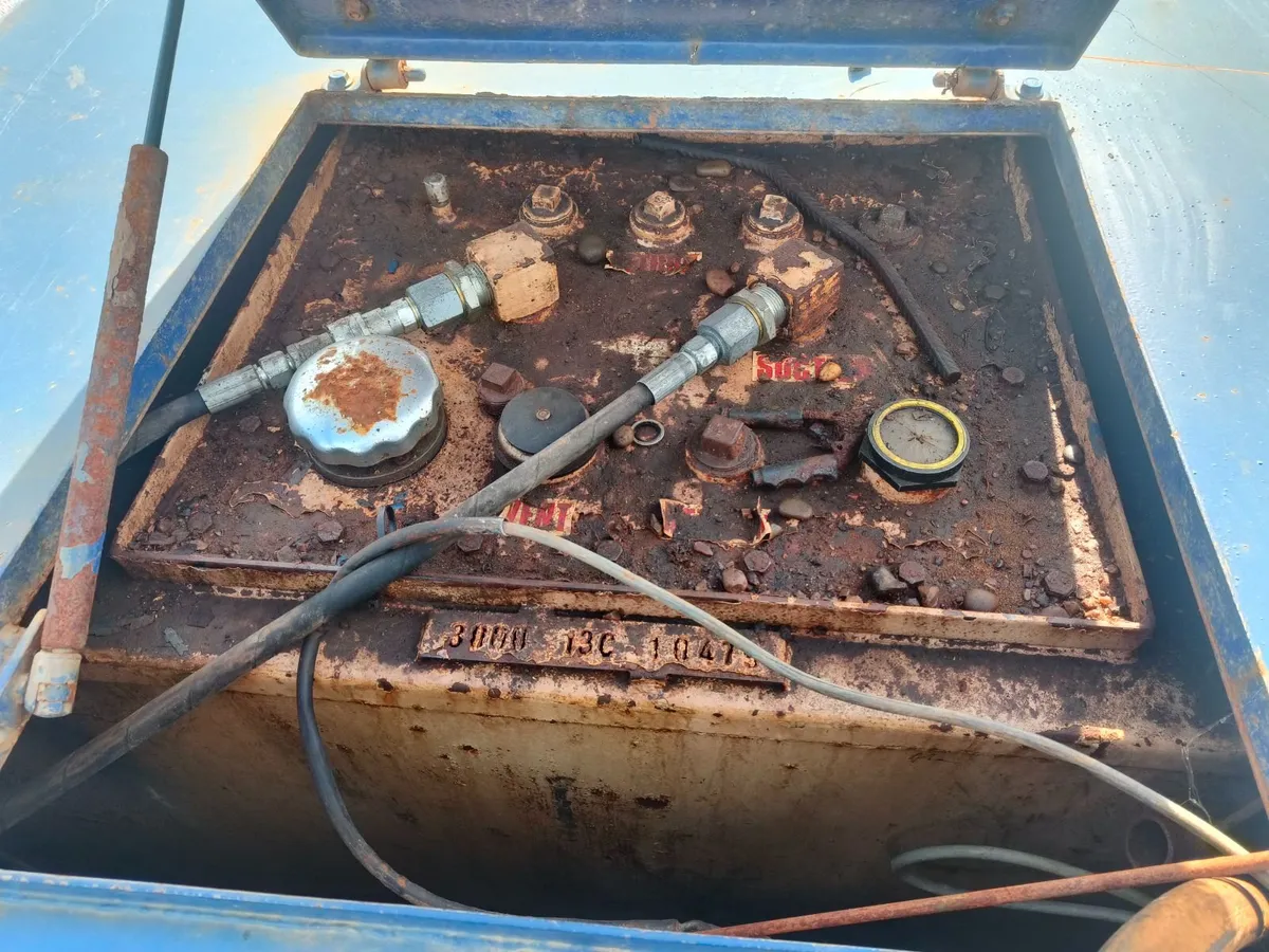 3,000 Litre Bunded Fuel Bowser - Image 3