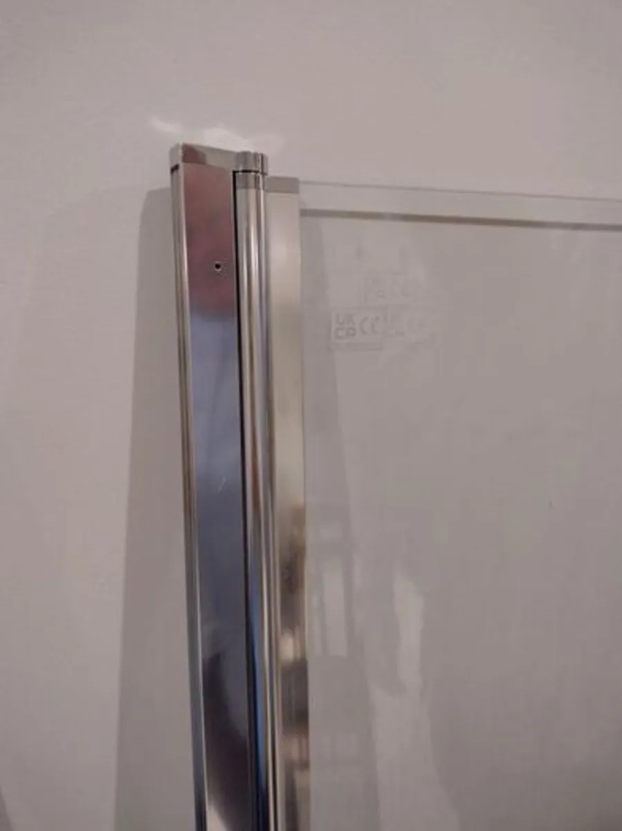 Glass bath screen - Image 1