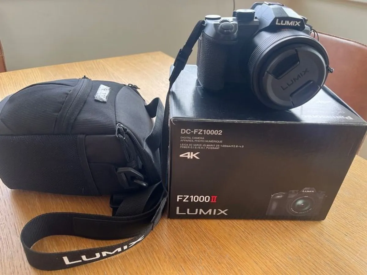 Panasonic Lumix DC-FZ1000 II - Image 1