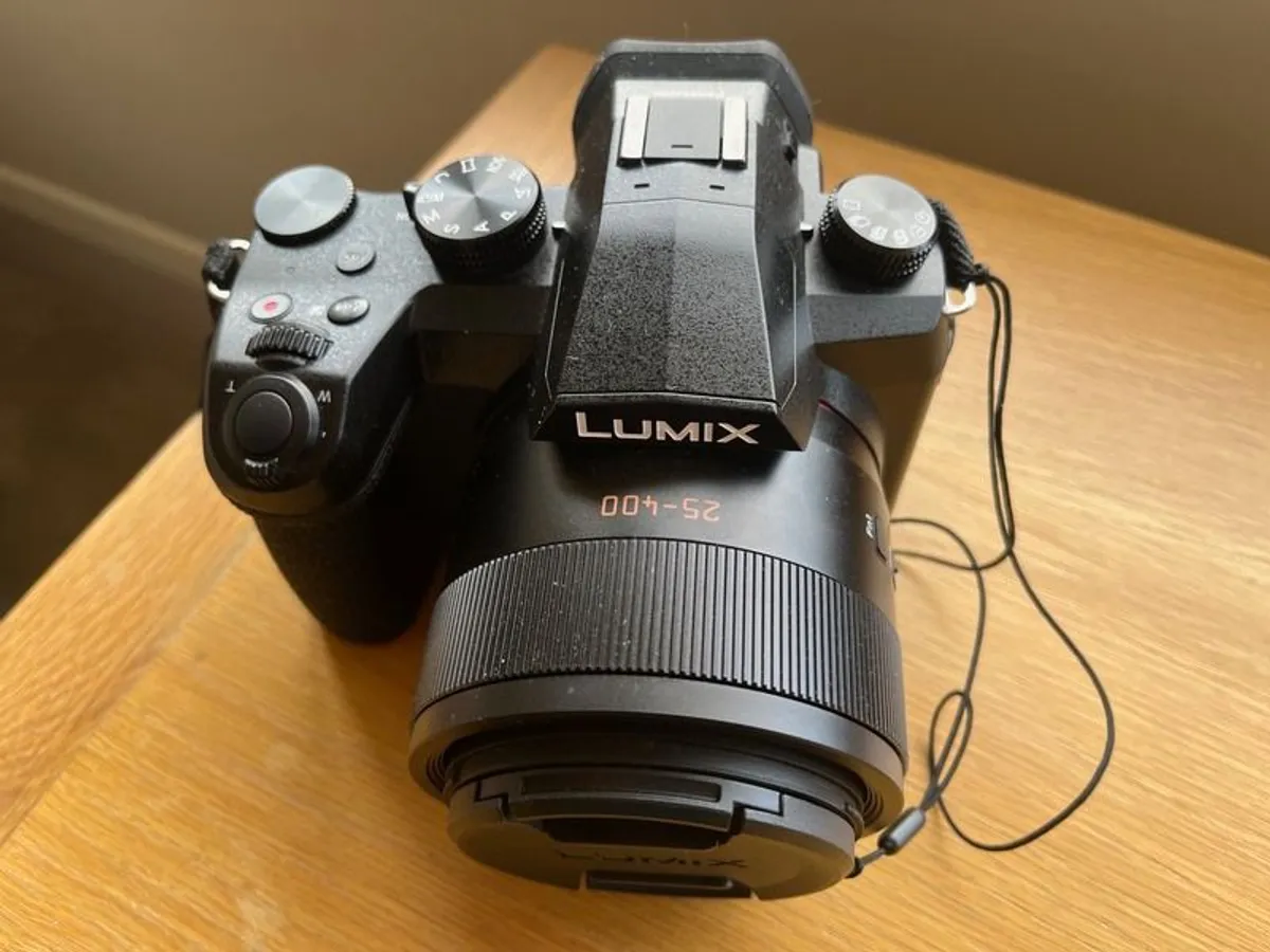 Panasonic Lumix DC-FZ1000 II - Image 3