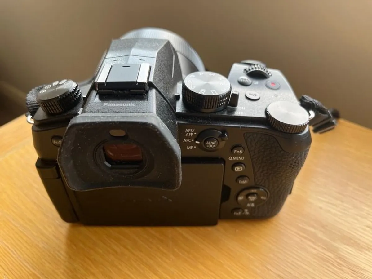 Panasonic Lumix DC-FZ1000 II - Image 4