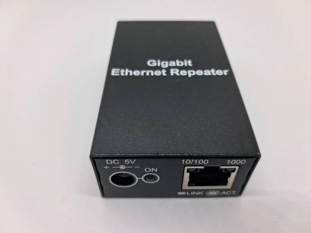 Postage - SR01X Gigabit Ethernet Extender - Image 1