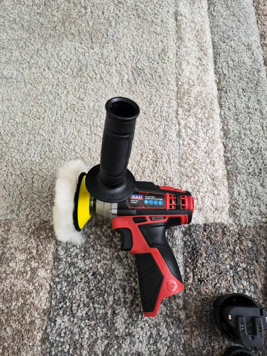 Cordless polisher - Image 1