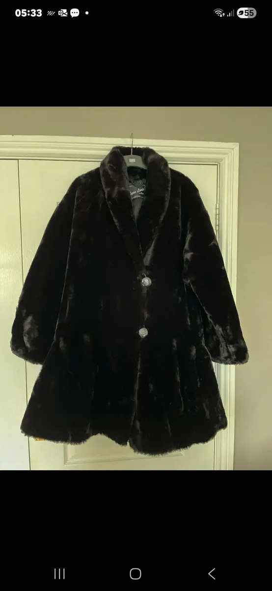 Faux fur coat 18