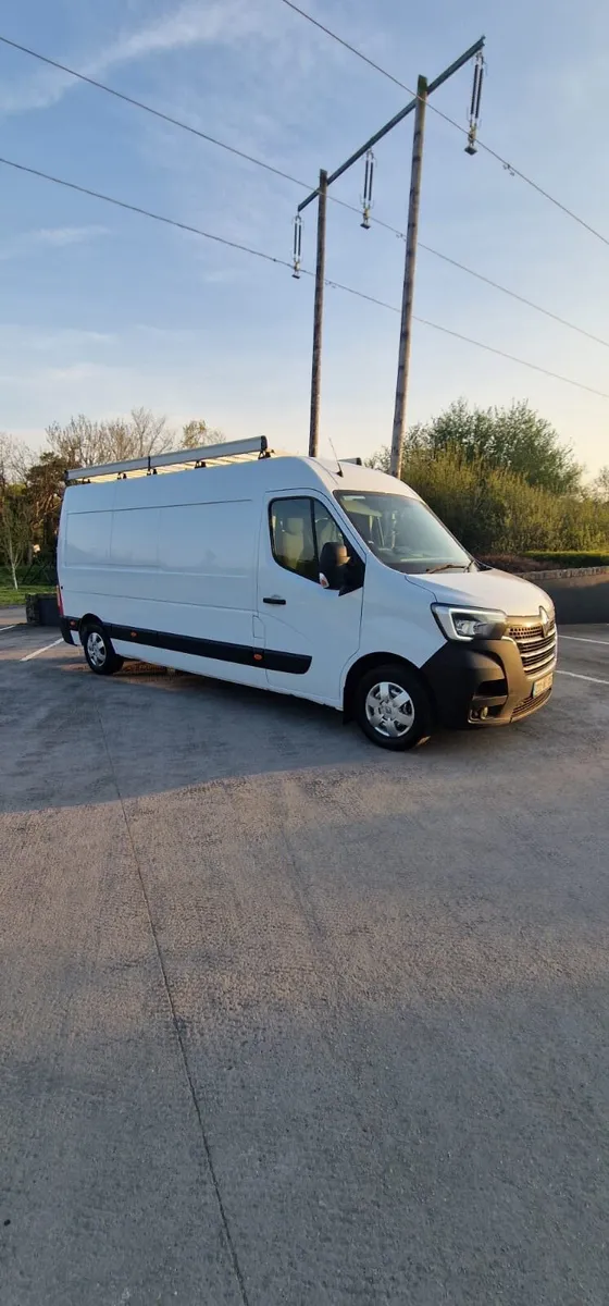 Renault Master **Automatic** - Image 2