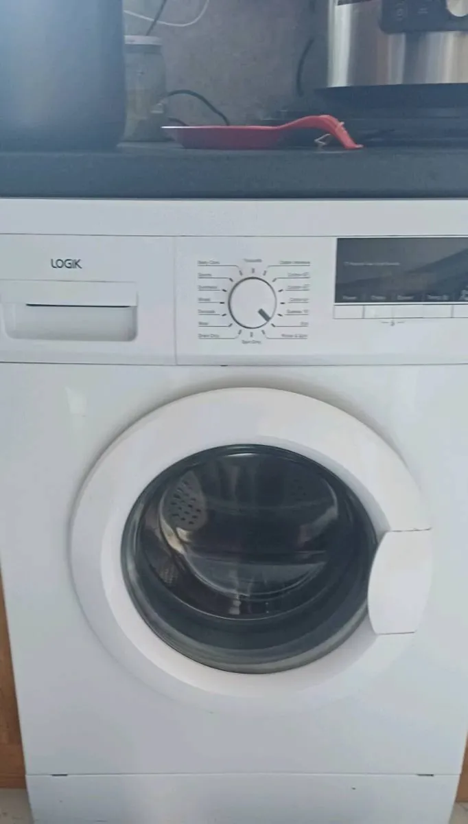 Washing machine - Image 1