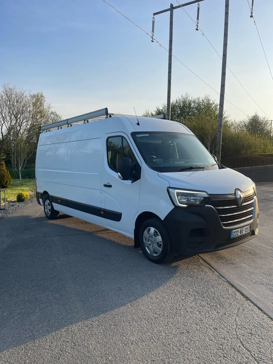 Renault Master **Automatic** - Image 1