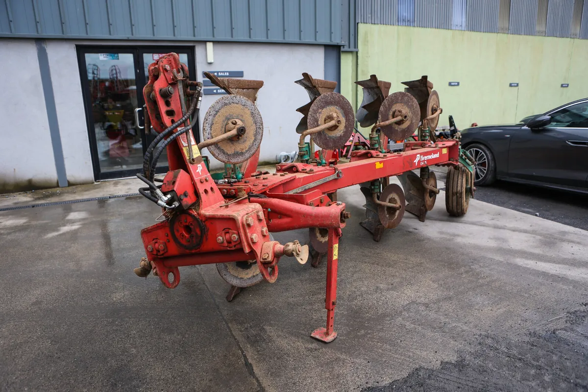 Kverneland EM85 4 Furrow Plough - Image 2