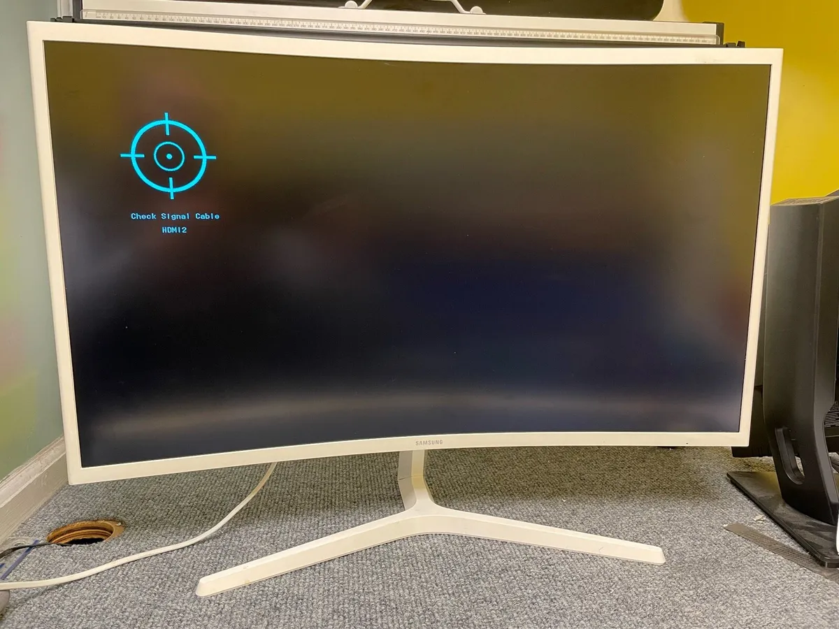 Samsung 32” curved monitor - Image 1