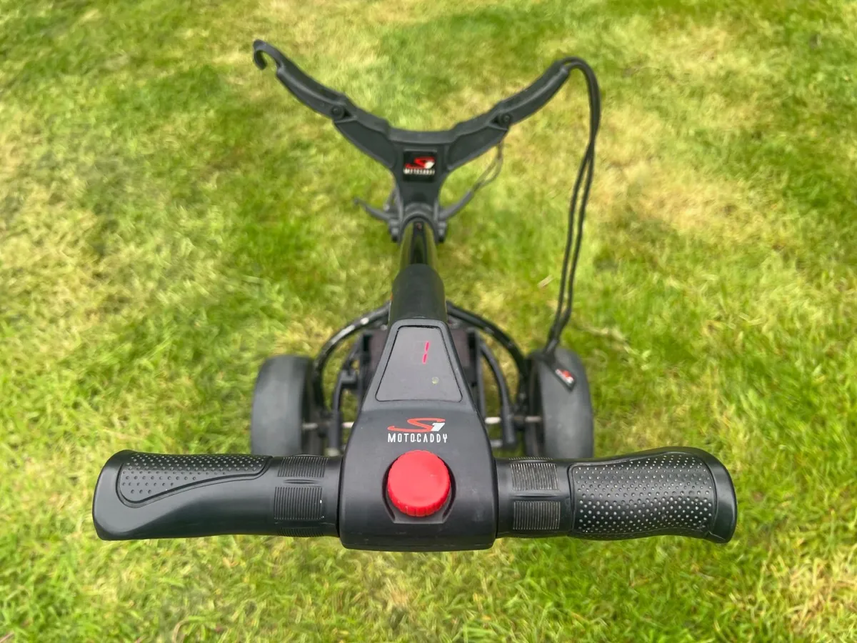 Mottocaddy S1 Electric Trolley - Image 2