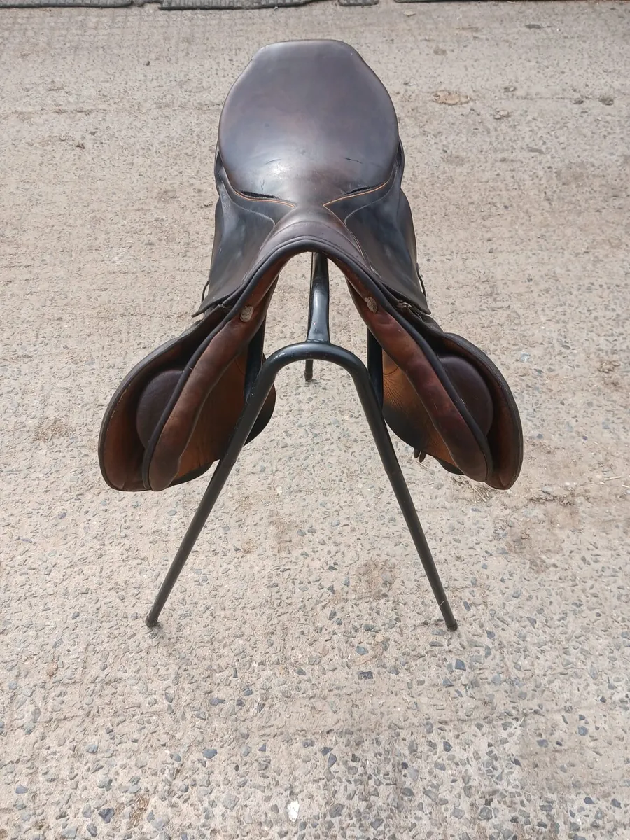 Stubben jumping saddle - Image 1