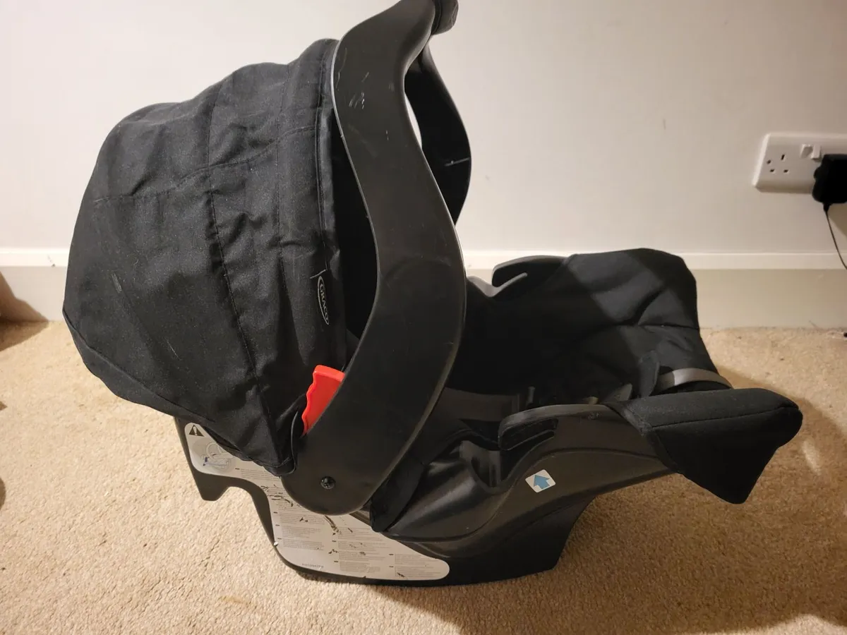 Graco Blbaby car seat - Image 2