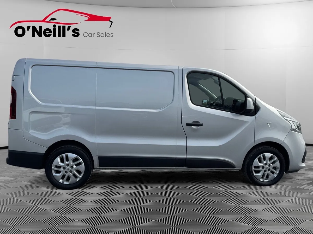 Renault Trafic 2020 SL30 ENERGY DCI 120 SPORT NAV - Image 2