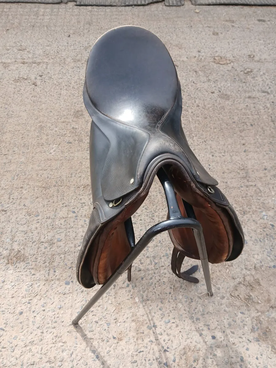 Dressage saddle - Image 4