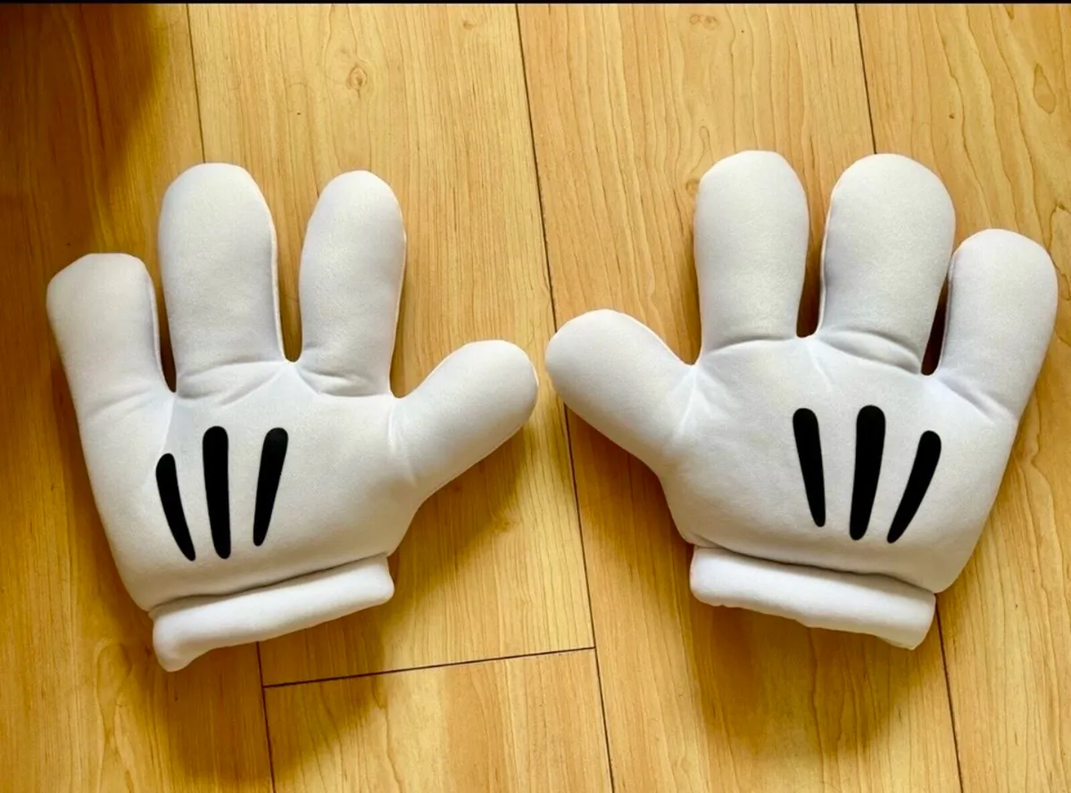 mickey mouse gloves - Image 1