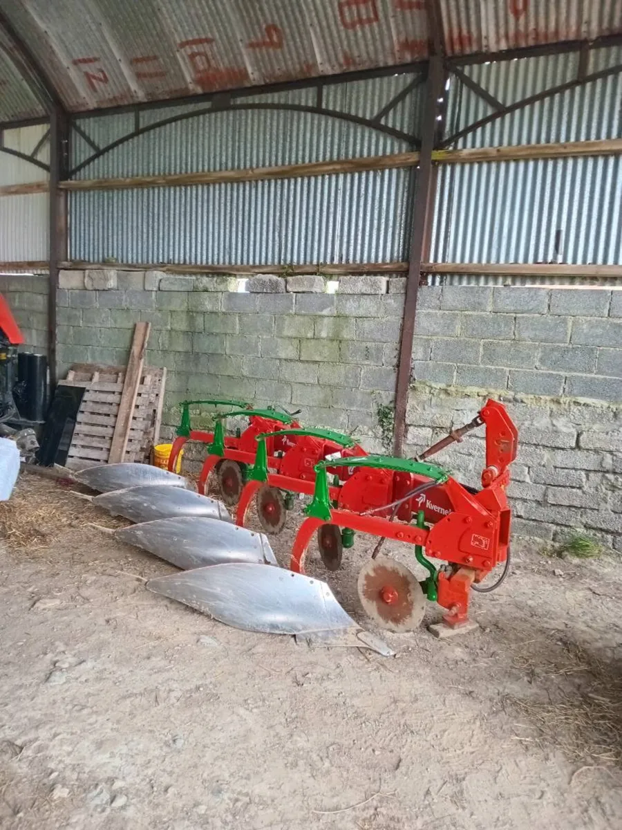 Kverneland 4 furrow Conventional Plough - Image 2