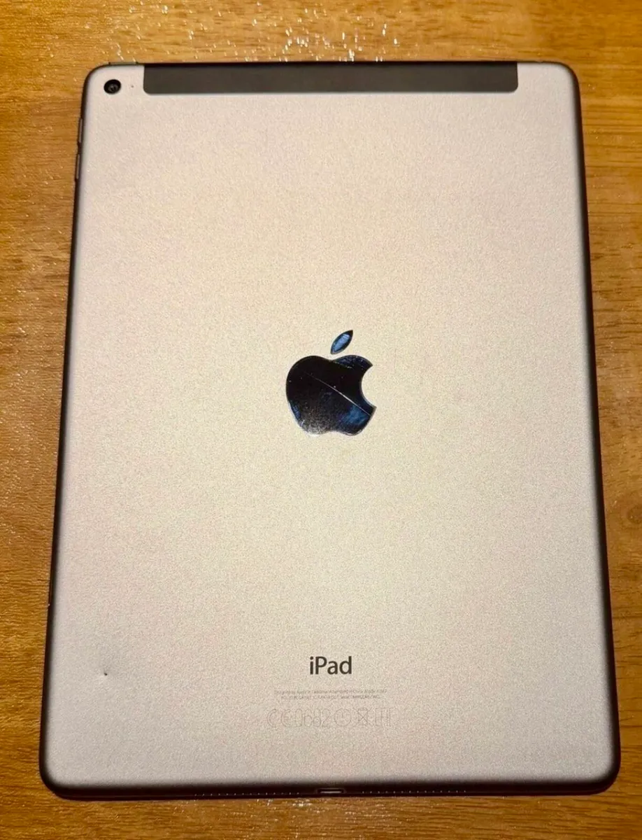 iPad Air 2 - Image 1