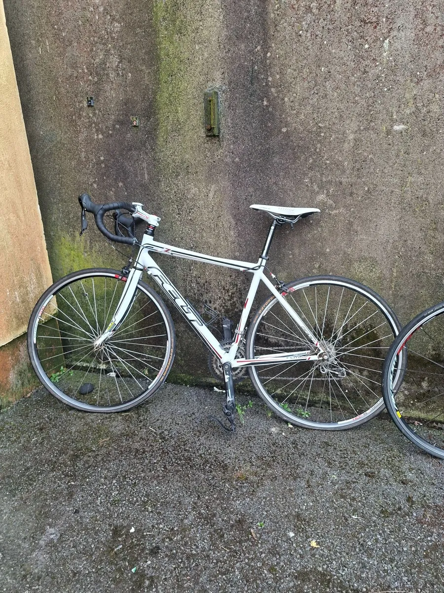 Racing pedal bike 2 for 1200 - Image 1