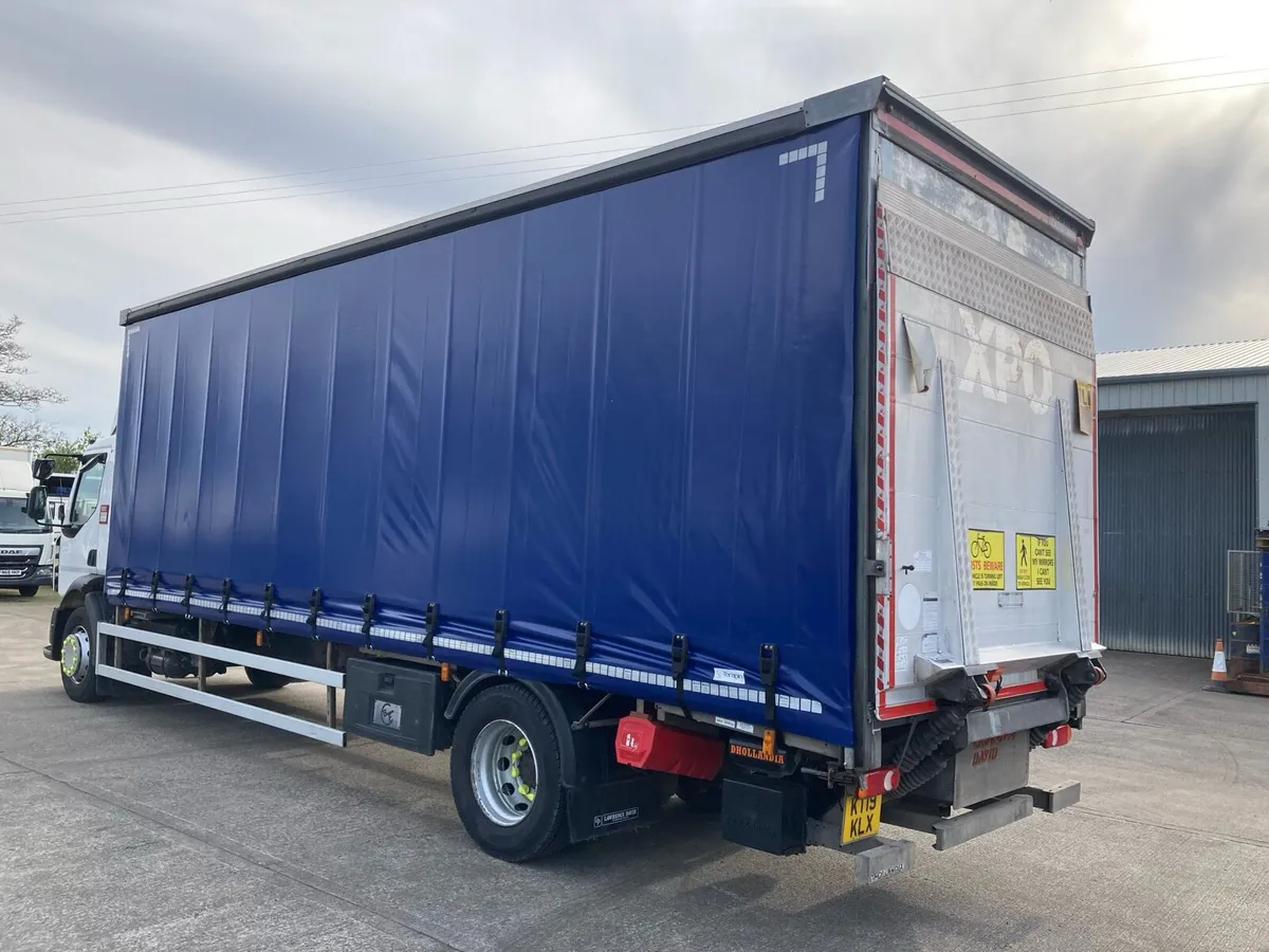 2019 Renault D Range 18 ton curtainside - Image 3