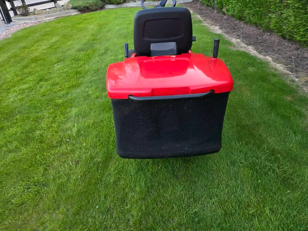 Castlegarden mower - Image 4