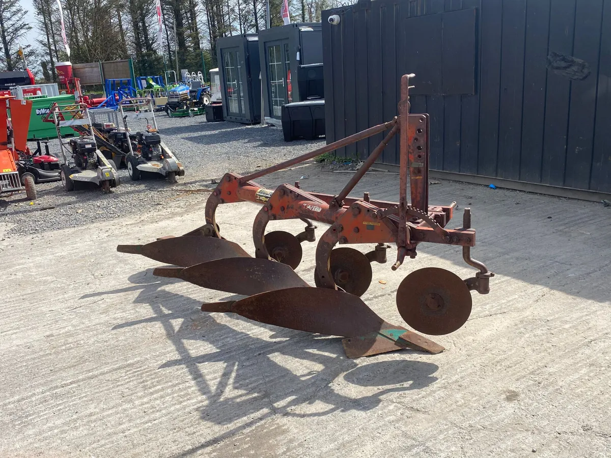 Bamford 3 Furrow Plough - Image 3
