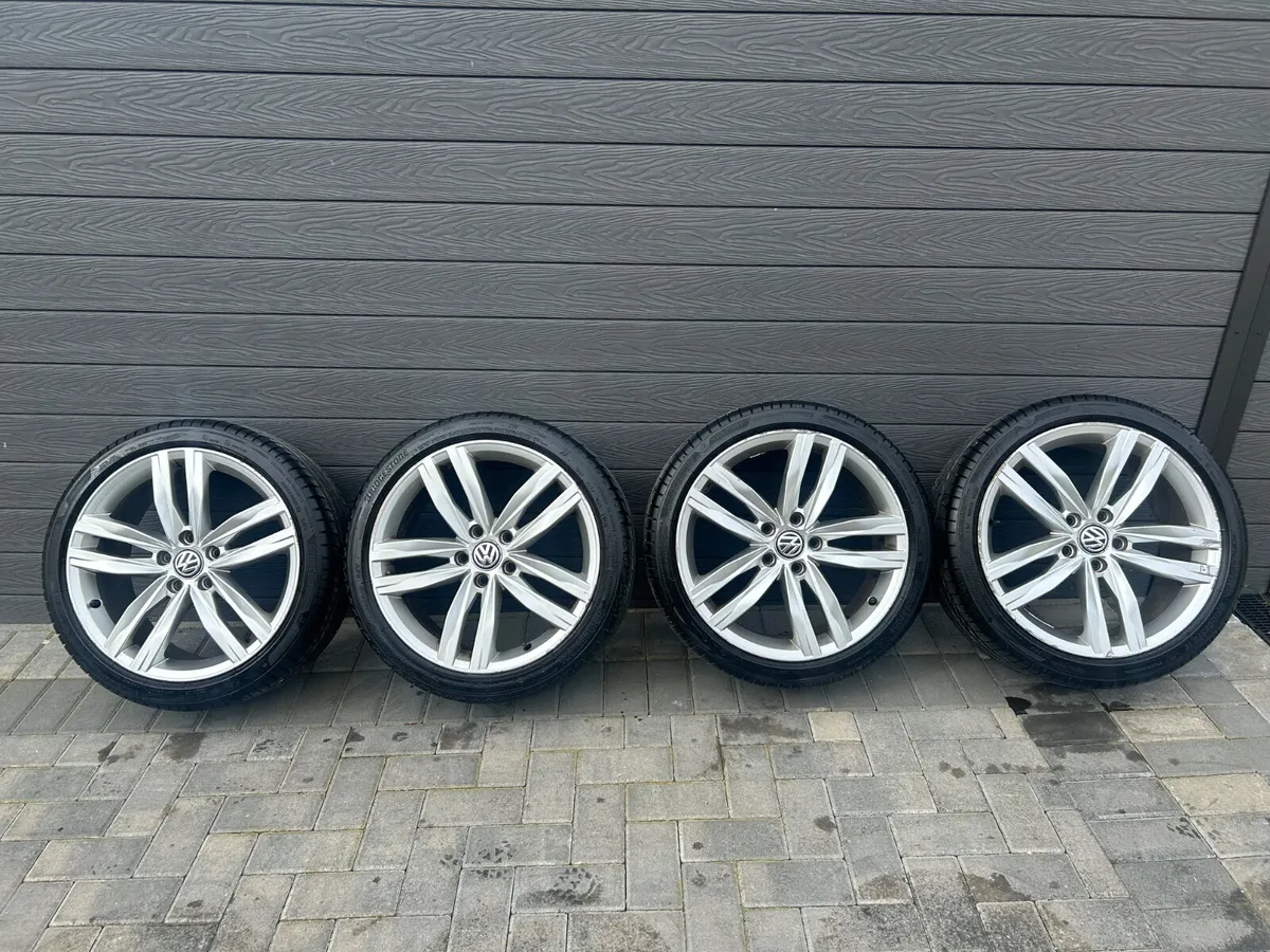 18” GENUINE VOLKSWAGEN GOLF ALLOY WHEELS & TYRES - Image 2