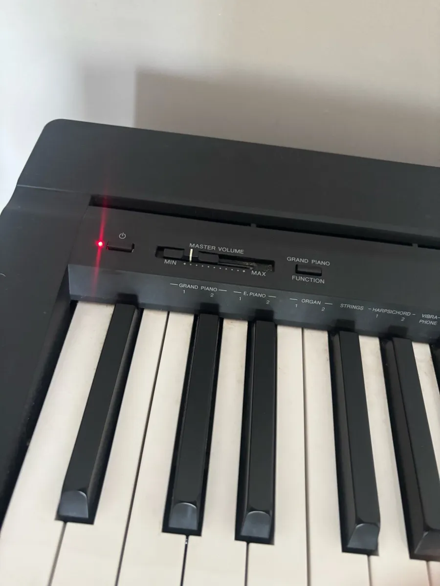 Yamaha Keyboard - Image 3