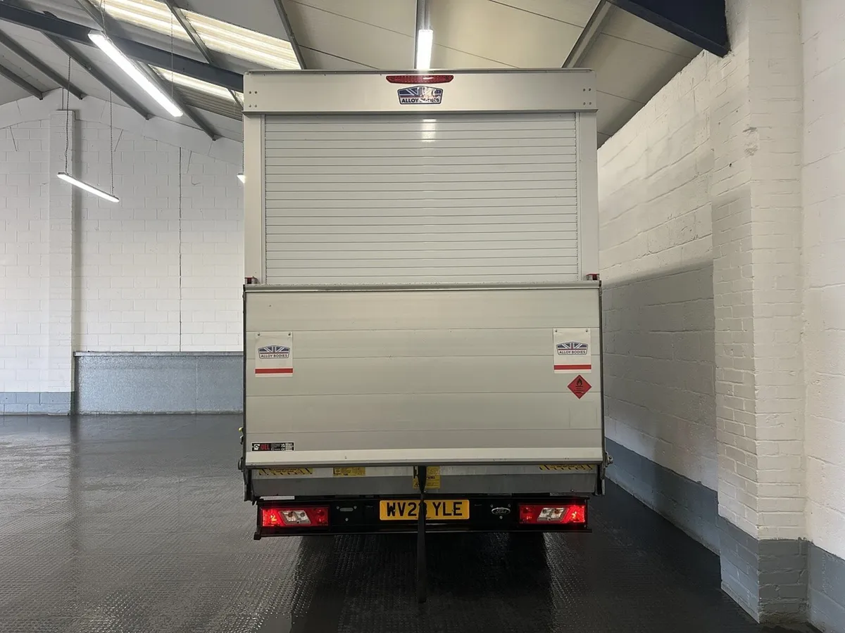 2023 Ford Transit Luton Box Van - Image 4