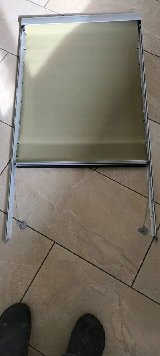 BARGAIN Velux blind Forrest Green / Mustard Green - Image 2