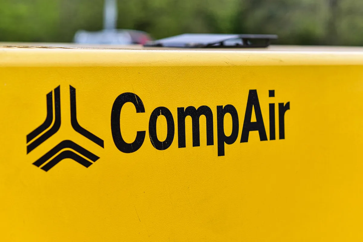 Portable Road Diesel Air Compressor - CompAir C76 - Image 4