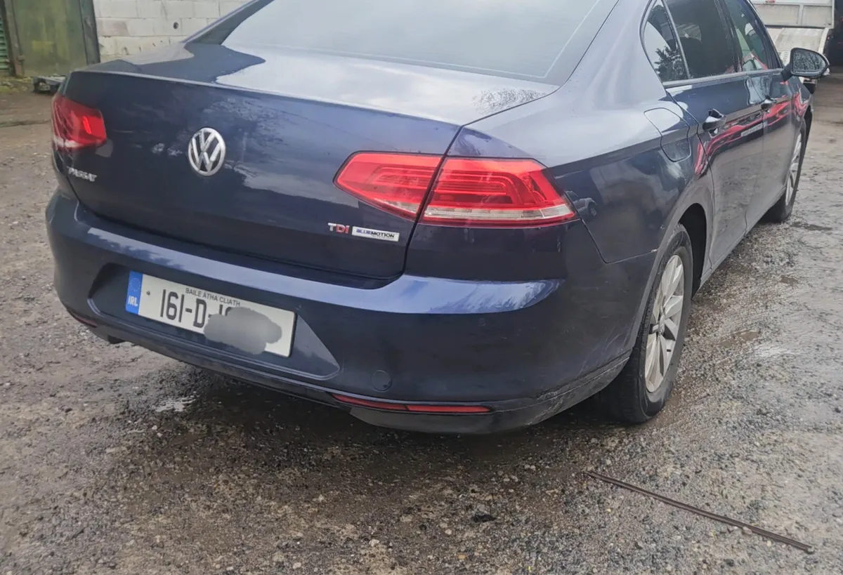 Vw Passat 2016 1.6 TDI 120HP Trendline - Image 3