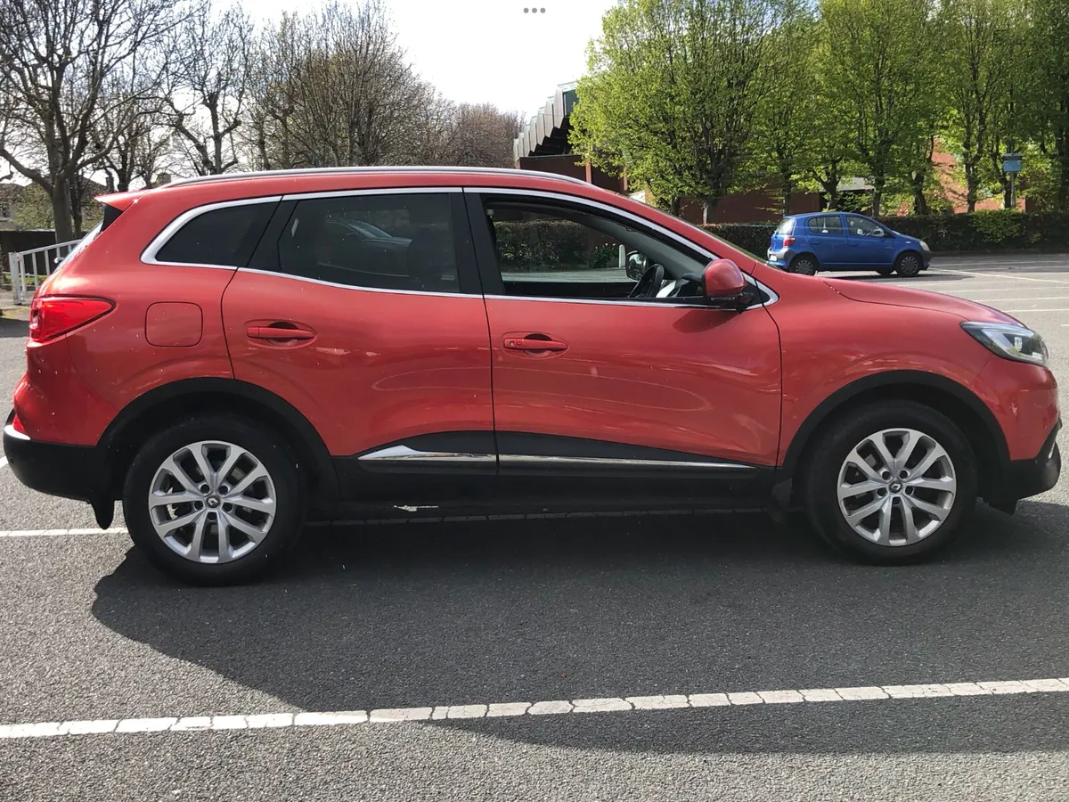 Renault Kadjar 1.5 110EDC AUTOMATIC, LIGHT DAMAGE - Image 2