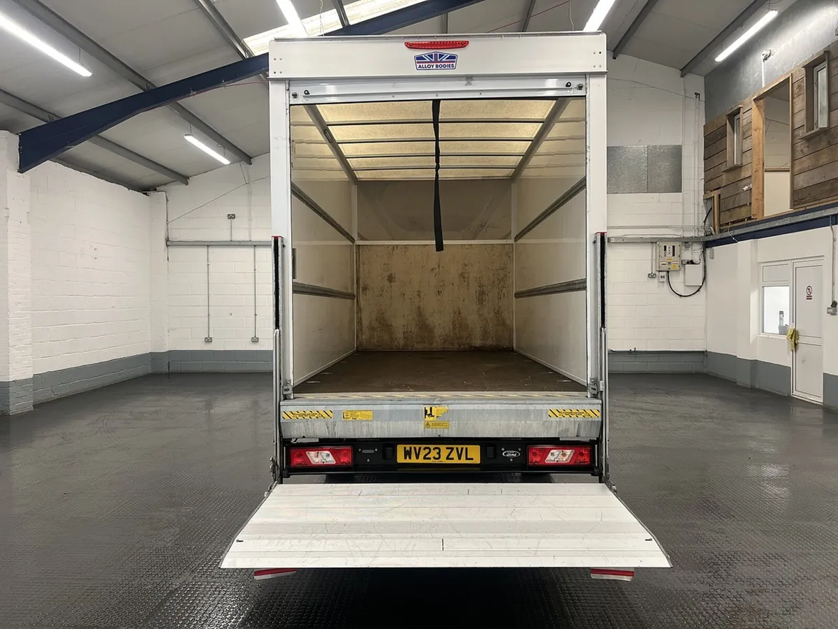 2023 Ford Transit Luton Box Van - Image 3