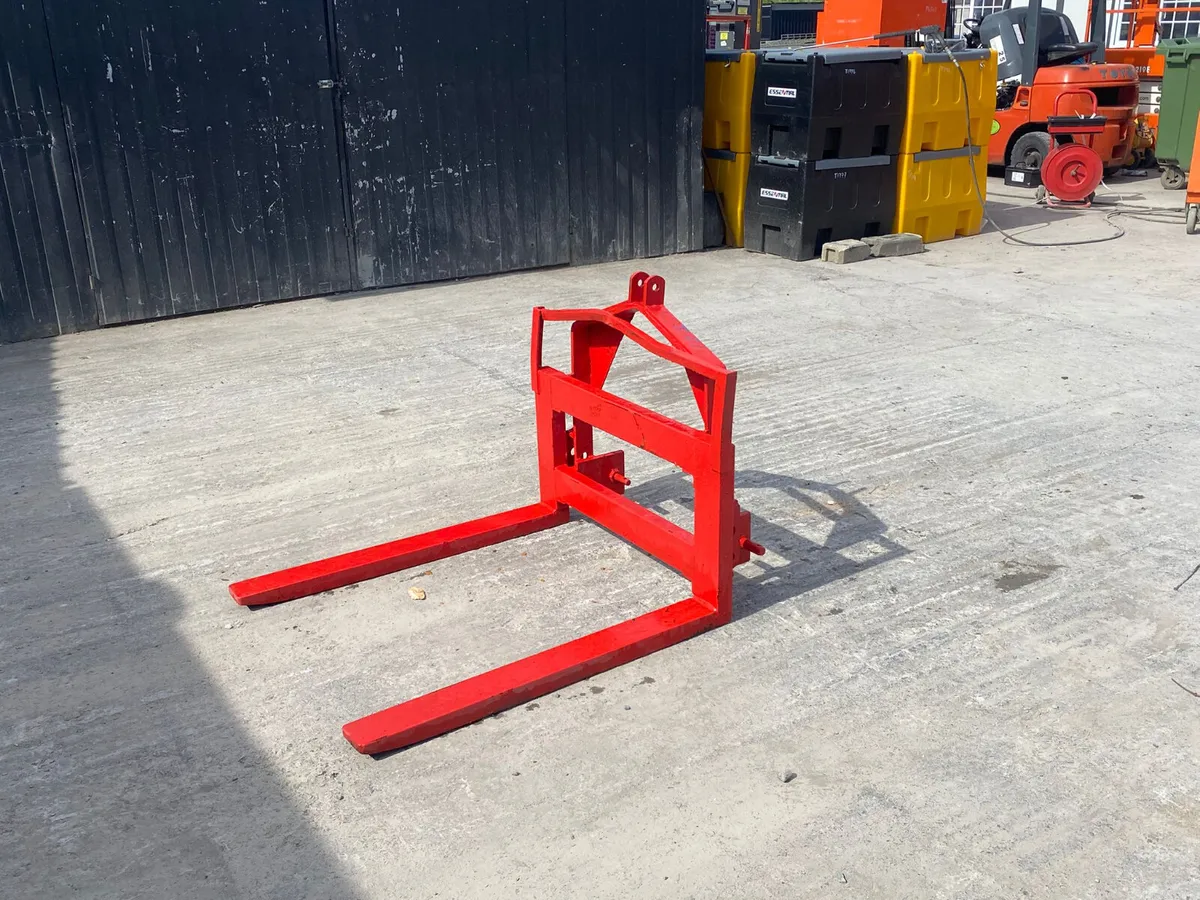 Pallet Forks – Tractor / Loader Attachment - Image 3