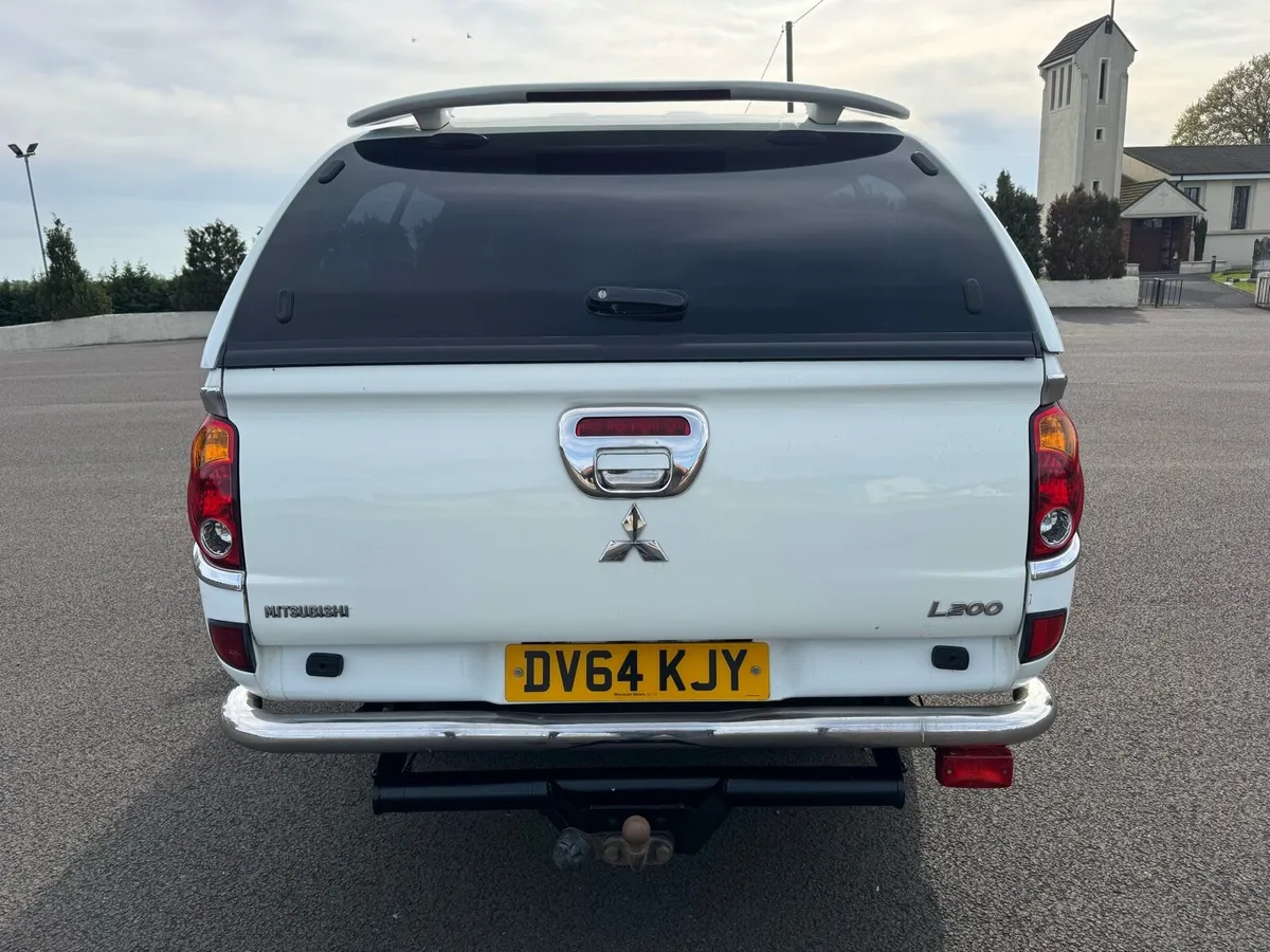 Mitsubishi L200 Barbarian 2014 - Image 4