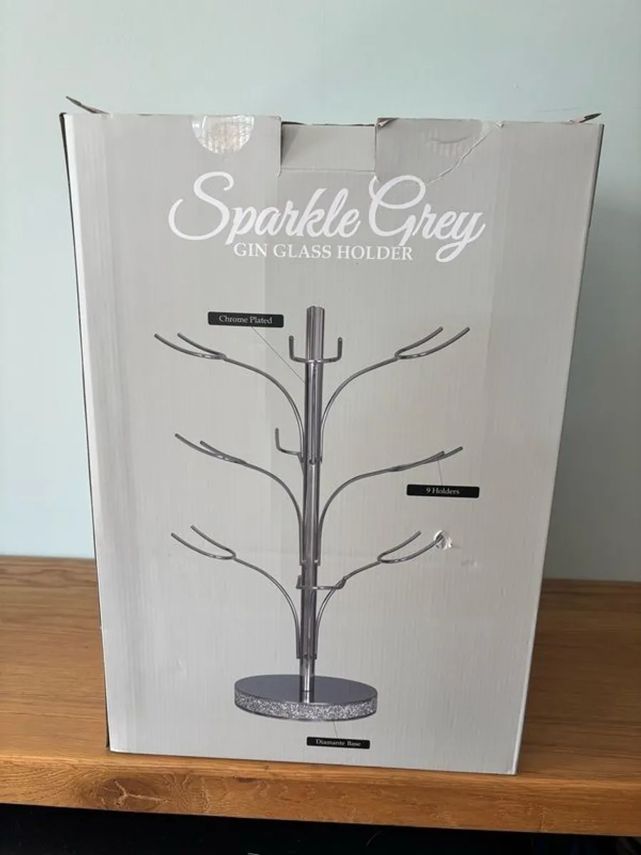 Sparkly Gin Glass Holder - Image 1