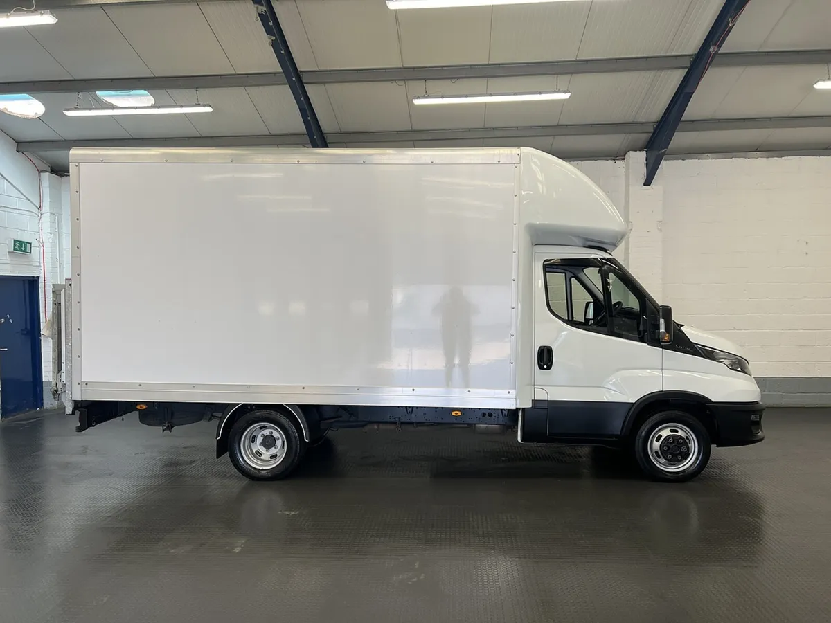 2023 Iveco Daily Luton Box Van - Image 1