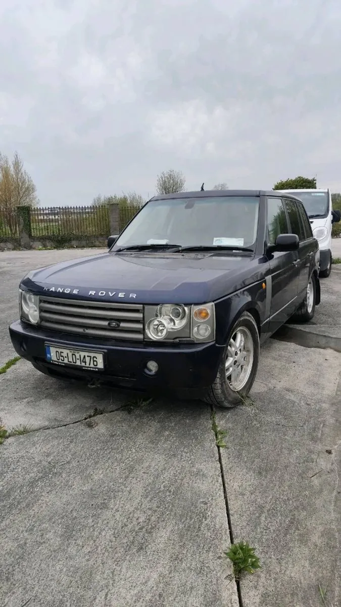 Range rover td6 M57 5 seater commercial breaking - Image 1