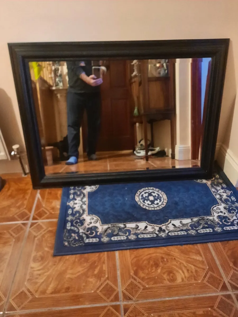 Large mirror - Image 1