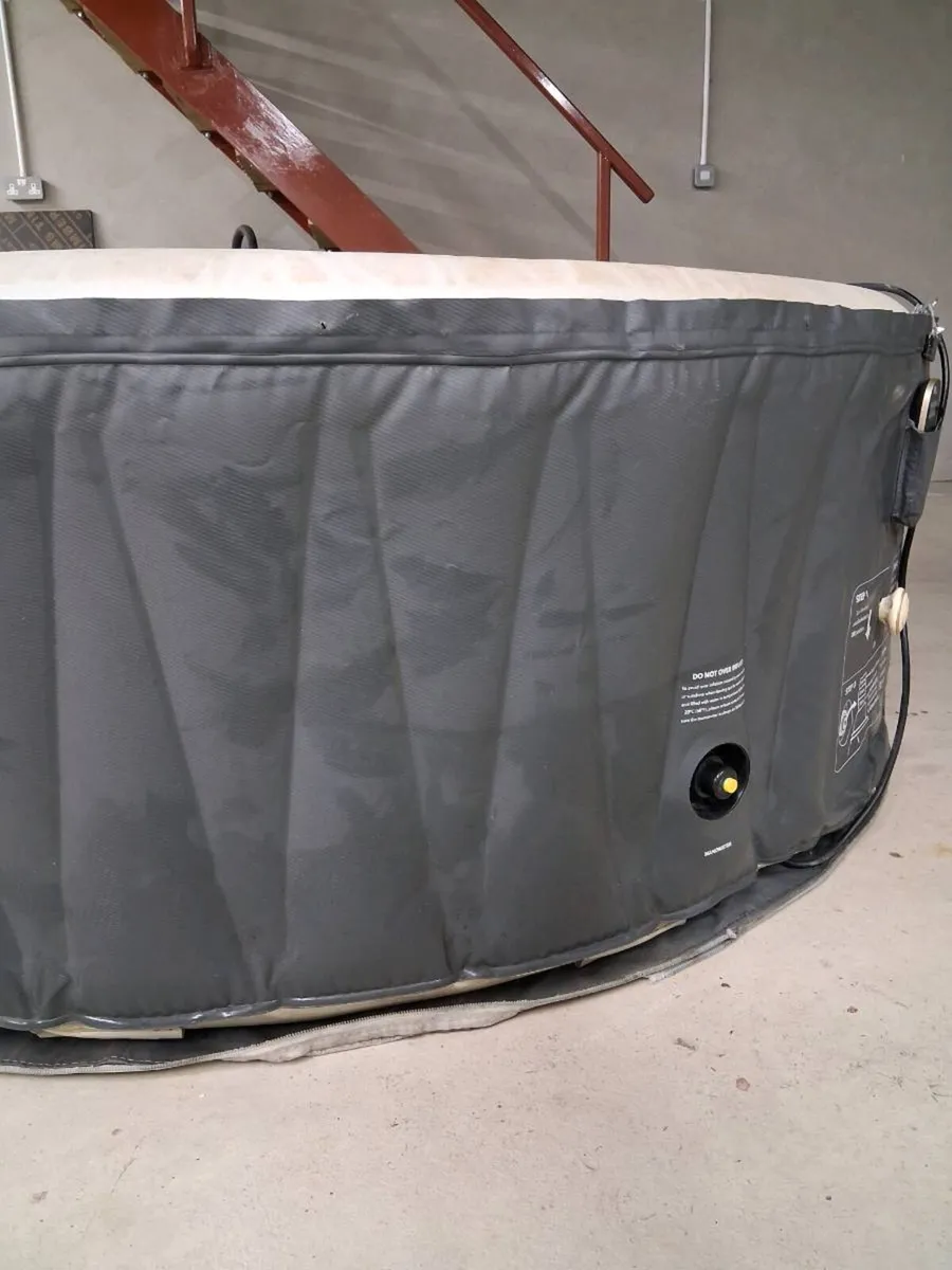 Hot tub - Image 4