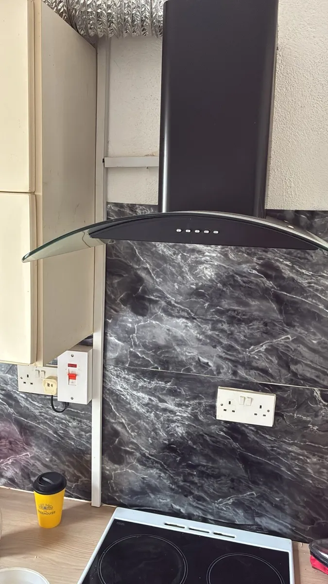 Hood extractor - Image 2