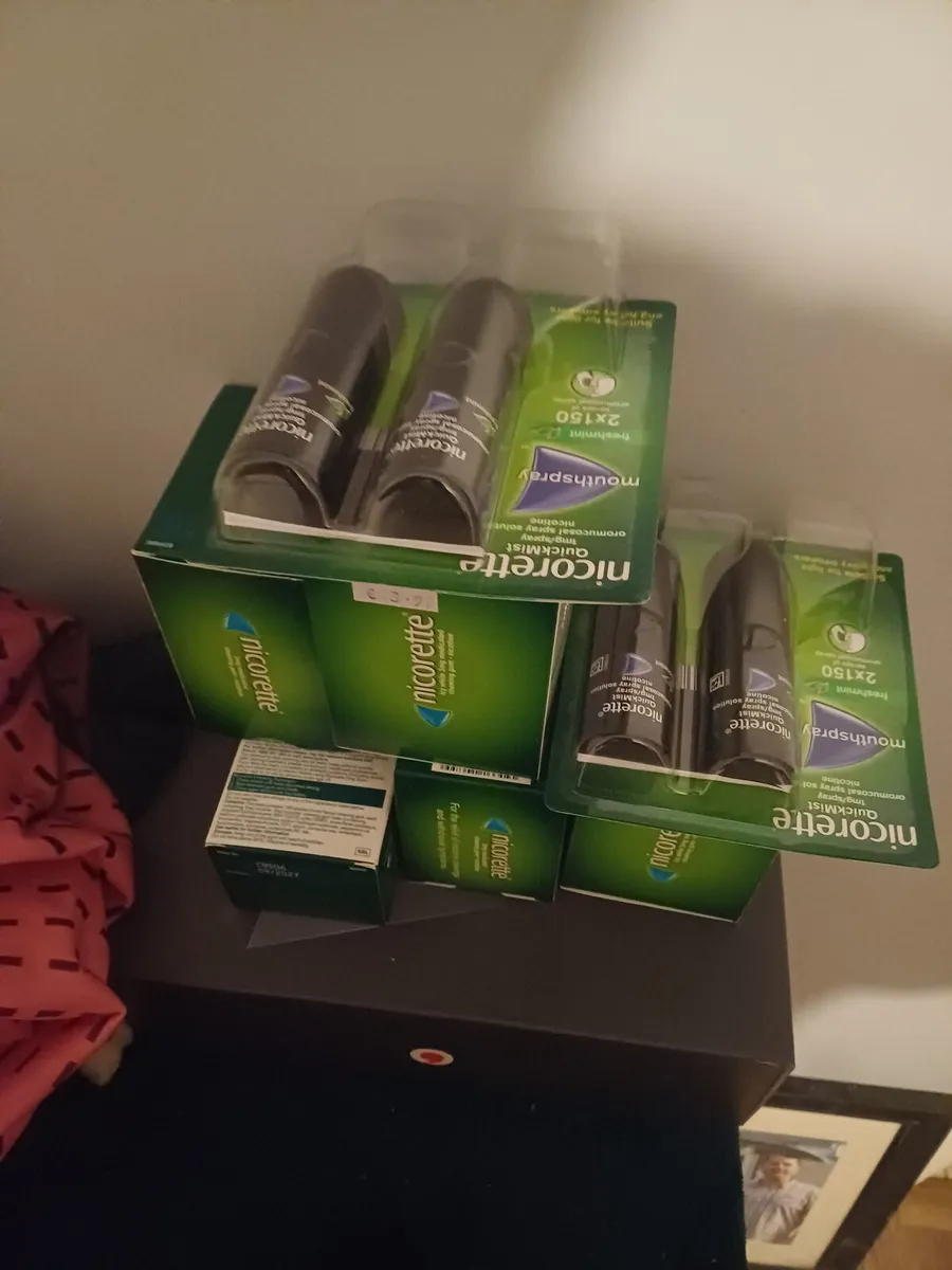 14 Sparys 4 boxes of gum - Image 1