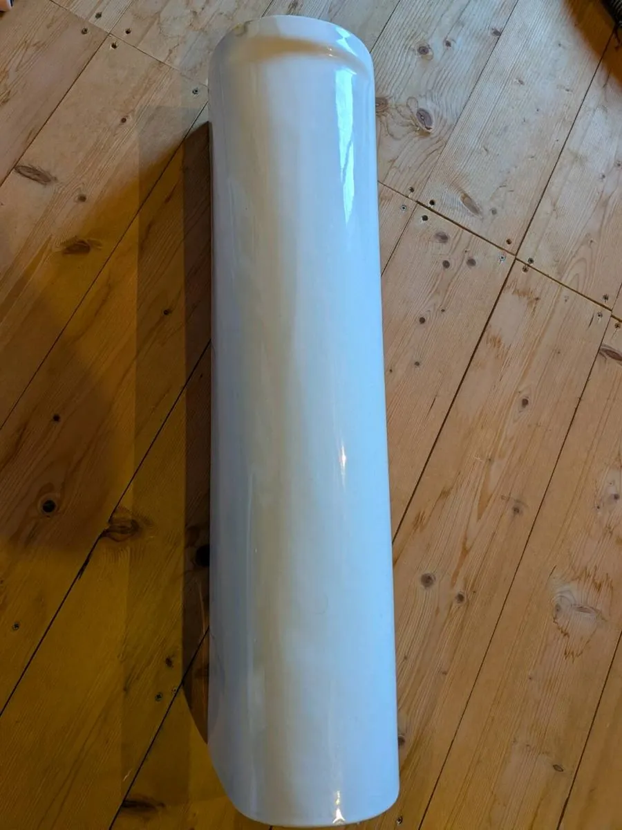 Bathroom sink and pedestal (taps included) - Image 4