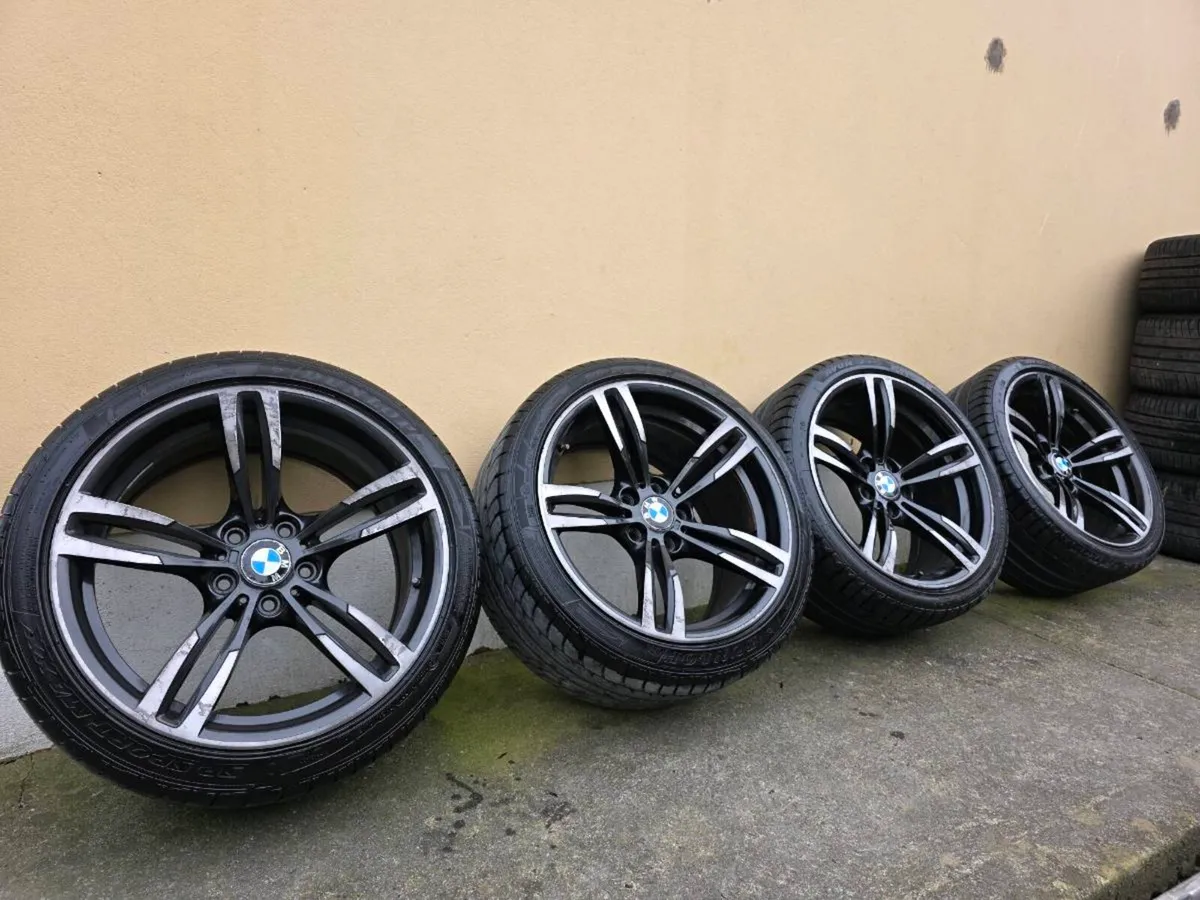 19" Genuine BMW 437m alloys - Image 1