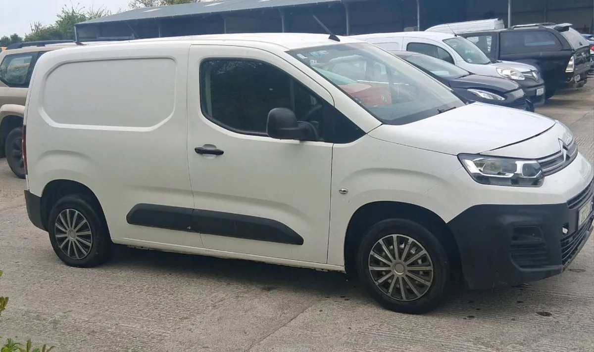 CITREON BERLINGO, MINOR DAMAGE, LOW MILAGE - Image 4