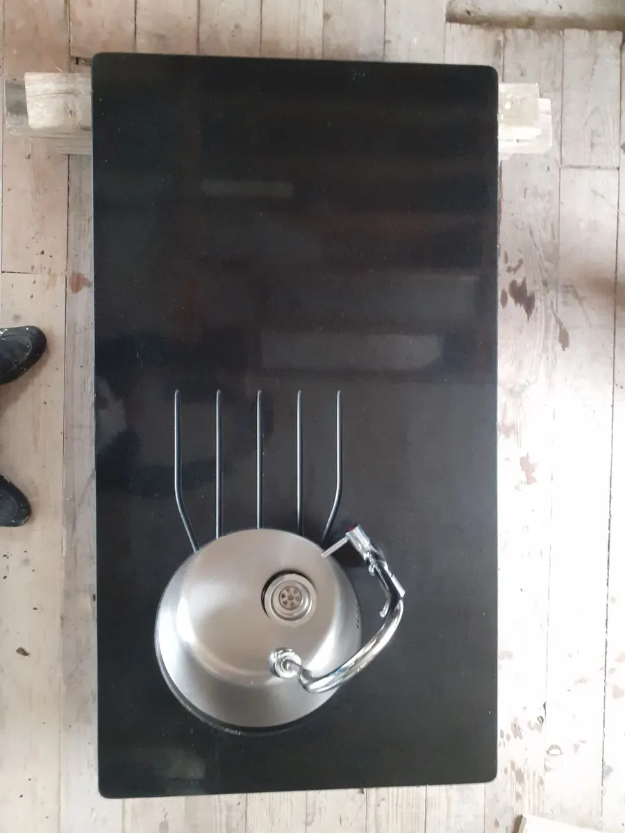 Quartz kitchen unit - Image 2