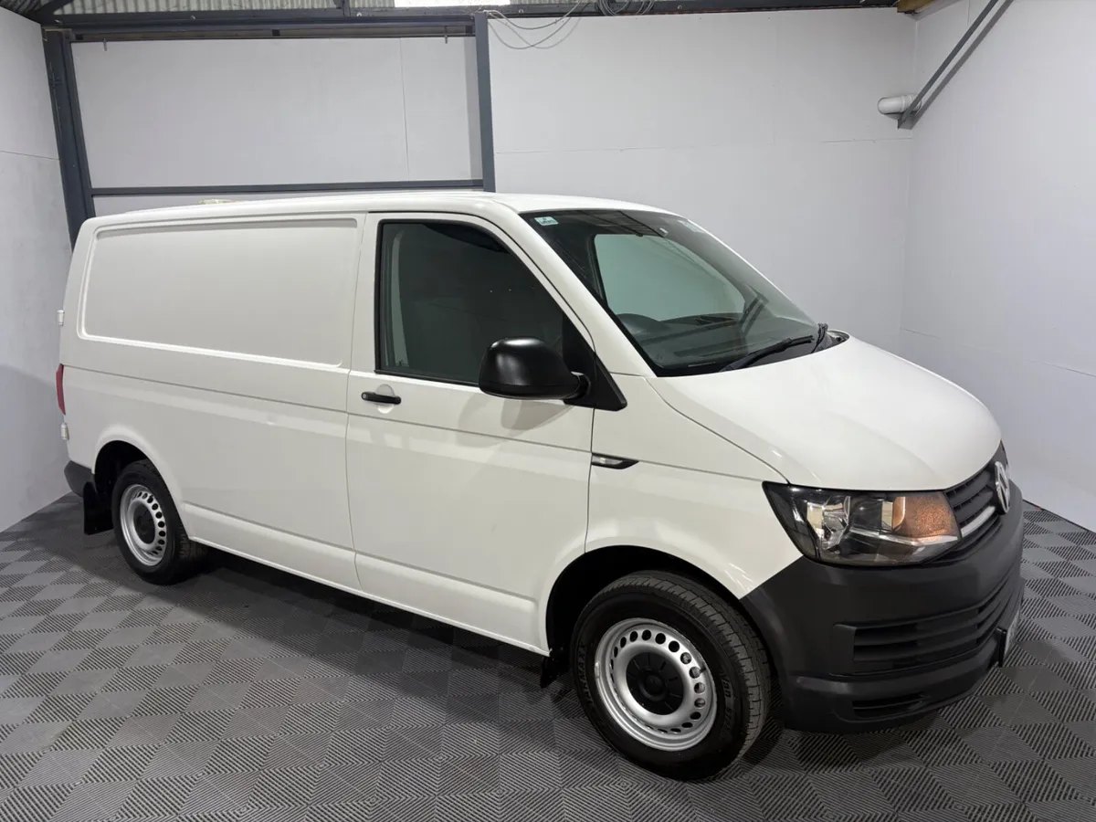 2018 Volkswagen Transporter 2.0 TDi New CVRT - Image 2