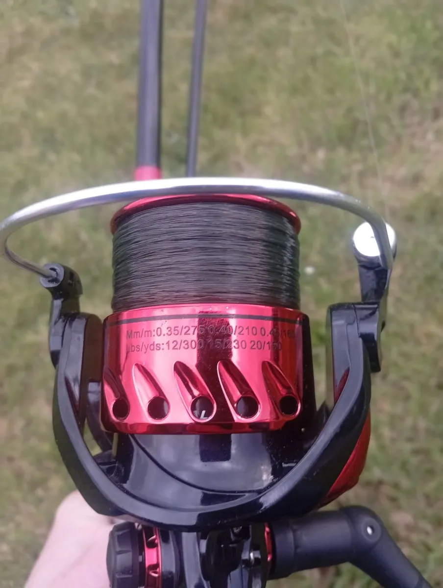 Fishing rod, reel, hooks ready to use - Image 4