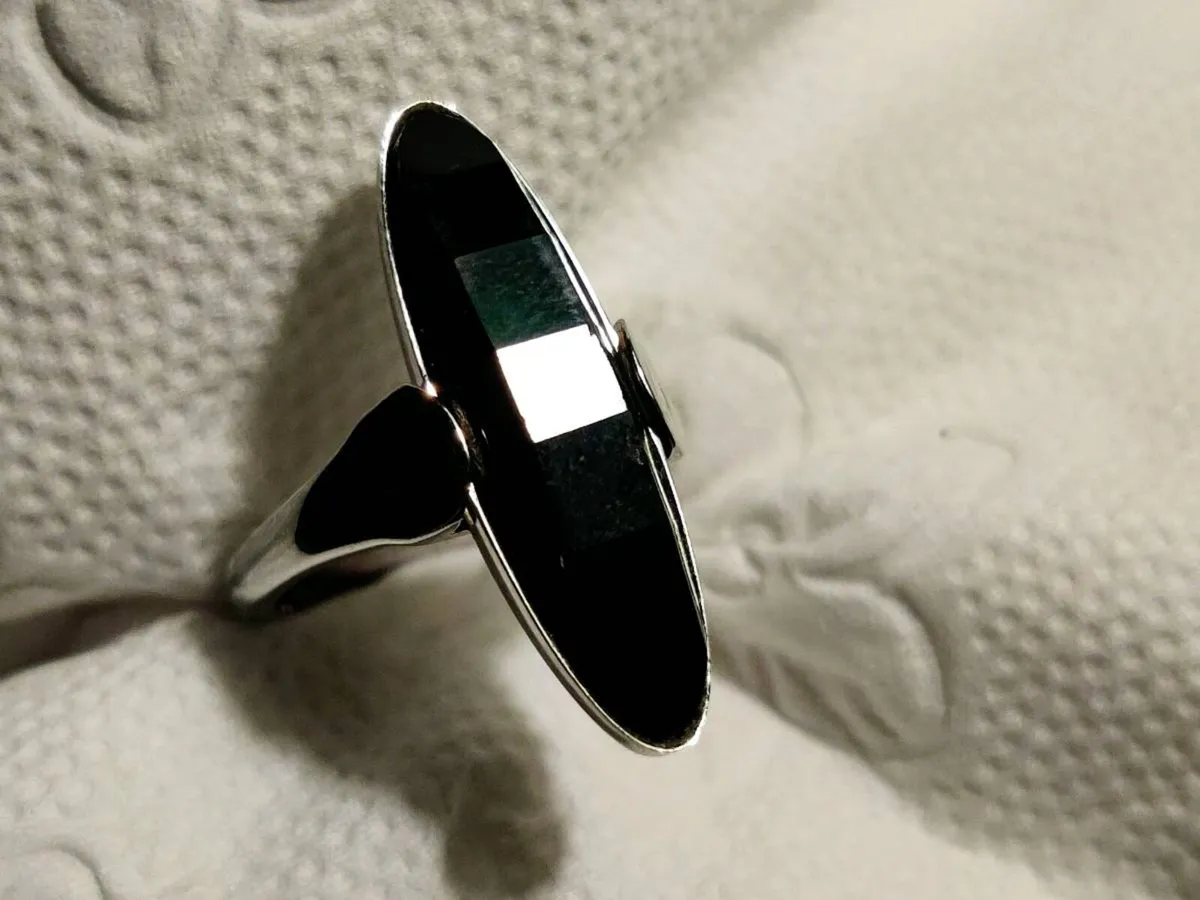 CALVIN KLEIN, New Unisex Oblong Black Onyx Ring ! - Image 1